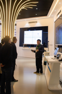 銅川市委副秘書長(zhǎng)吳陽一行蒞臨我院考察電子軟硬件產(chǎn)品研發(fā)工作